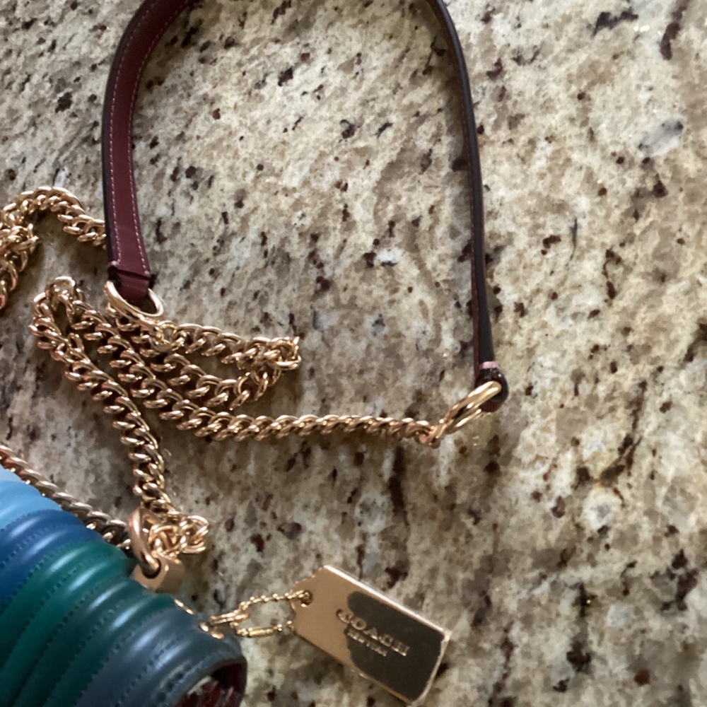 Coach Swagger Bag Klare Linear Quilted Napa Leather Rainbow Bag. Suede interior. - Picture 3 of 7